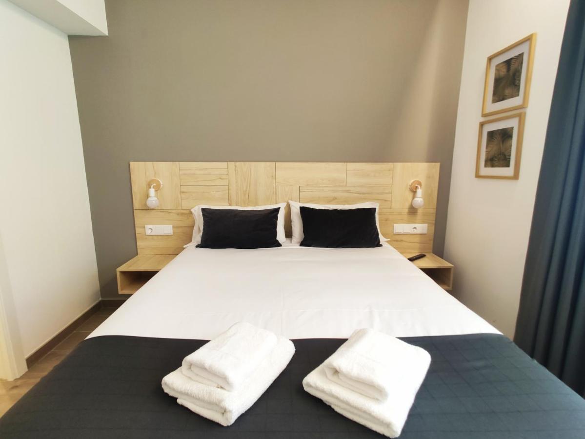 Aparthotel Global & *